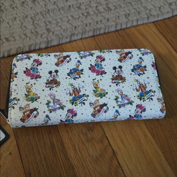 Loungefly sensational 6 wallet - Picture 4 of 12